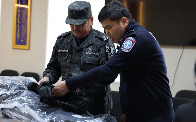 Дотоодын цэргийн 821 дүгээр тусгай салбарт өндөржүүлсэн бэлэн байдлын үед хэрэглэгдэх тусгай хамгааллын хэрэгслээр хангалаа
